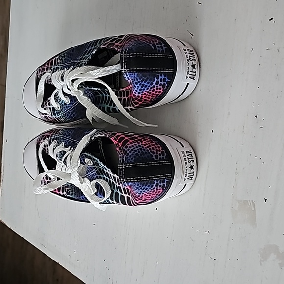 Converse - Picture 4 of 5